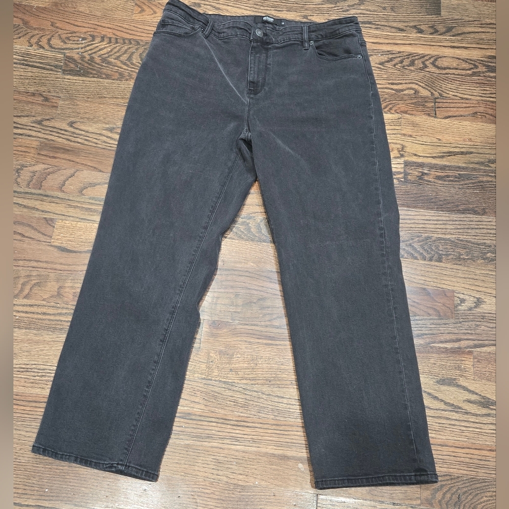 Hudson Jeans Faded Black Straight Leg Crop Size 16